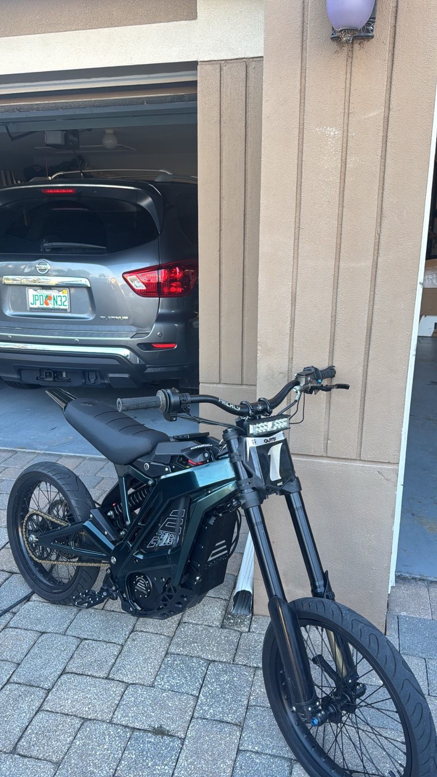 E Ride Pro Sr, photo 1 of 4