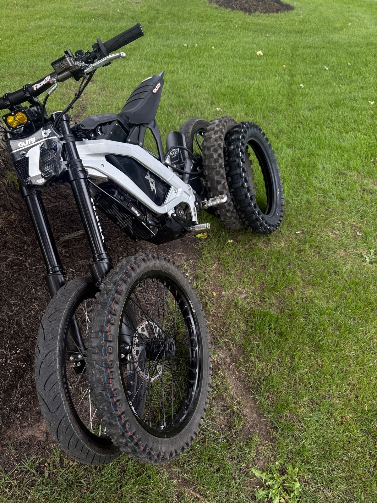 Front 17IN Supermoto, photo 1 of 3