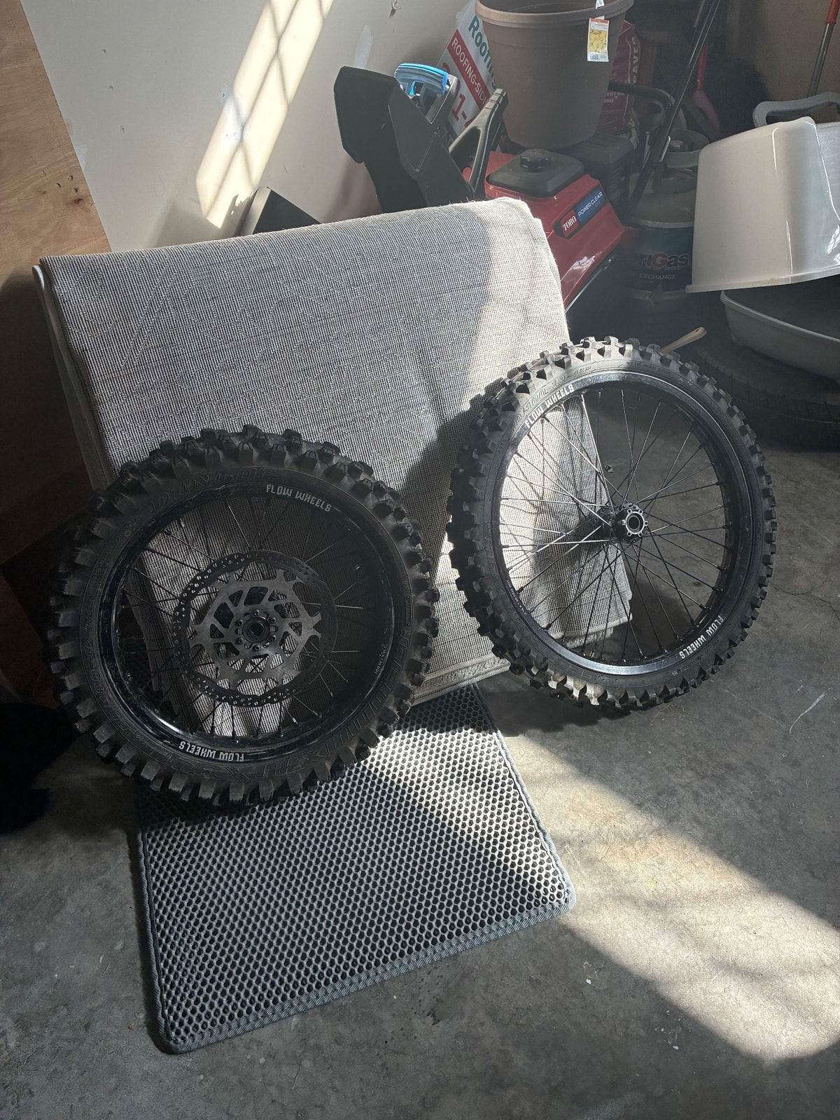Flow 16/19 Wheelset, photo 1 of 3