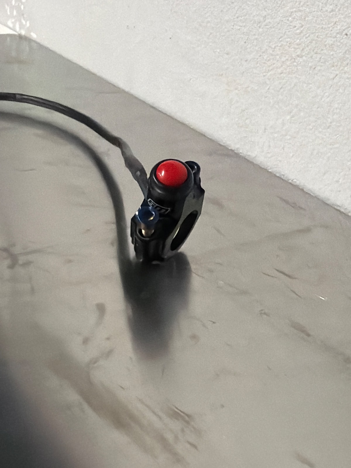 Warp 9 Horn Button, photo 1 of 2