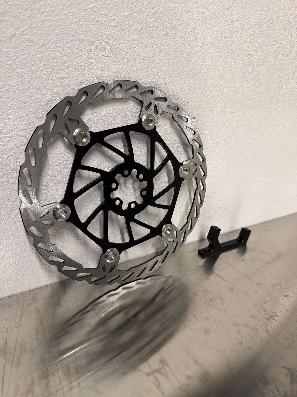 Brand New 250mm Front Rotor And Adapter For Sur-Ron Lbx, photo 3 of 4