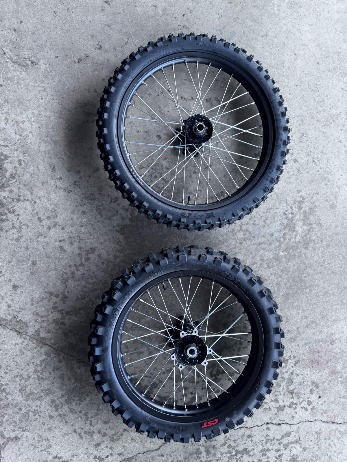 Ultra Bee Wheels And Tires, photo 1 of 4