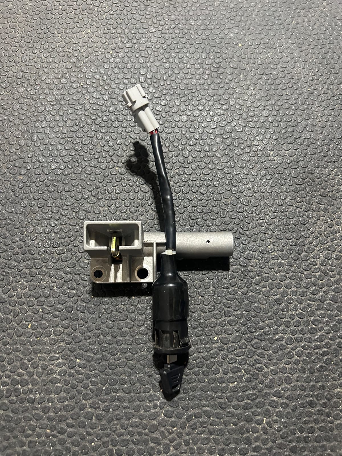 E Ride Pro Lid Lock And Key Ignition, photo 1 of 8