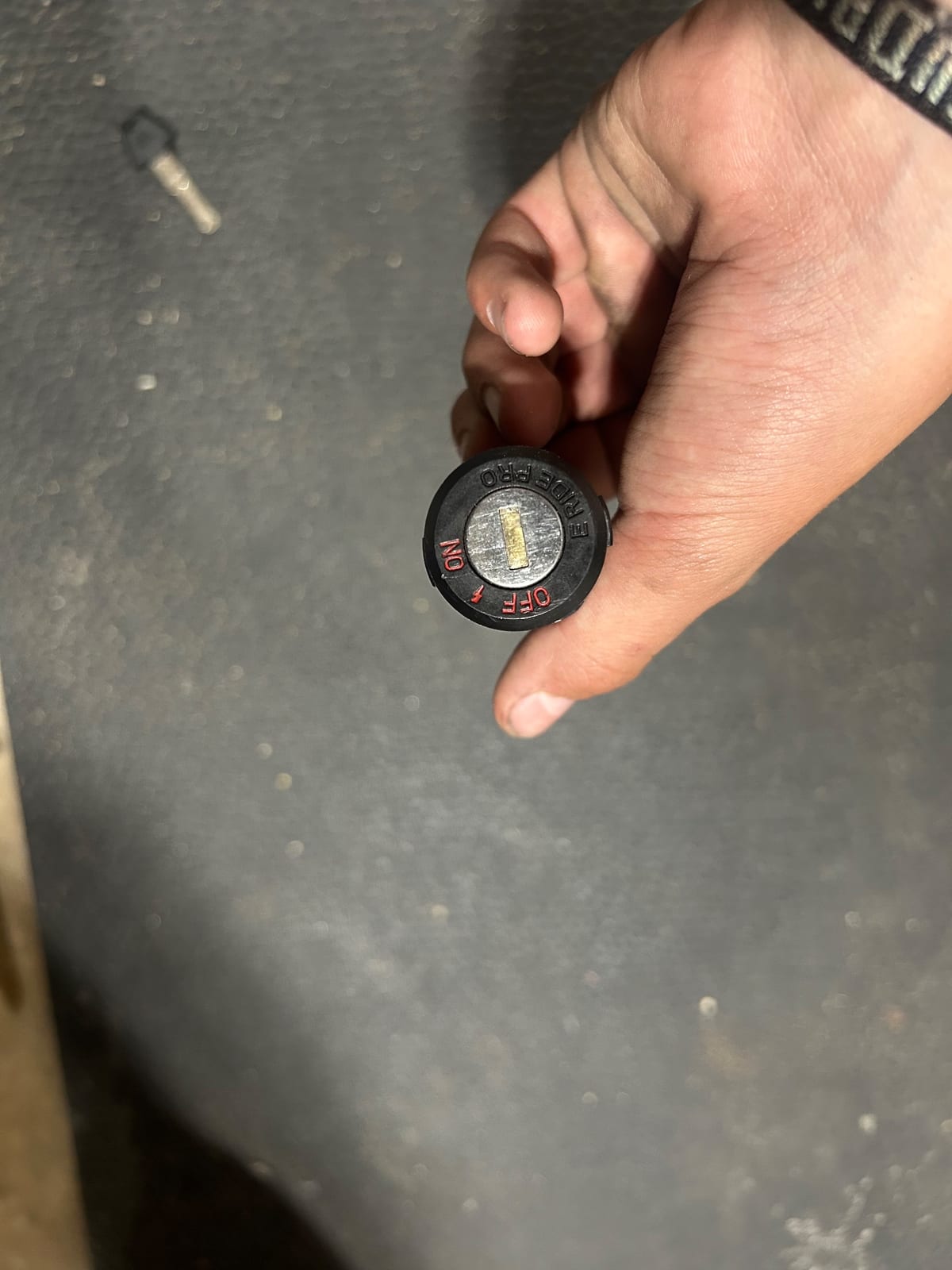 E Ride Pro Lid Lock And Key Ignition, photo 7 of 8