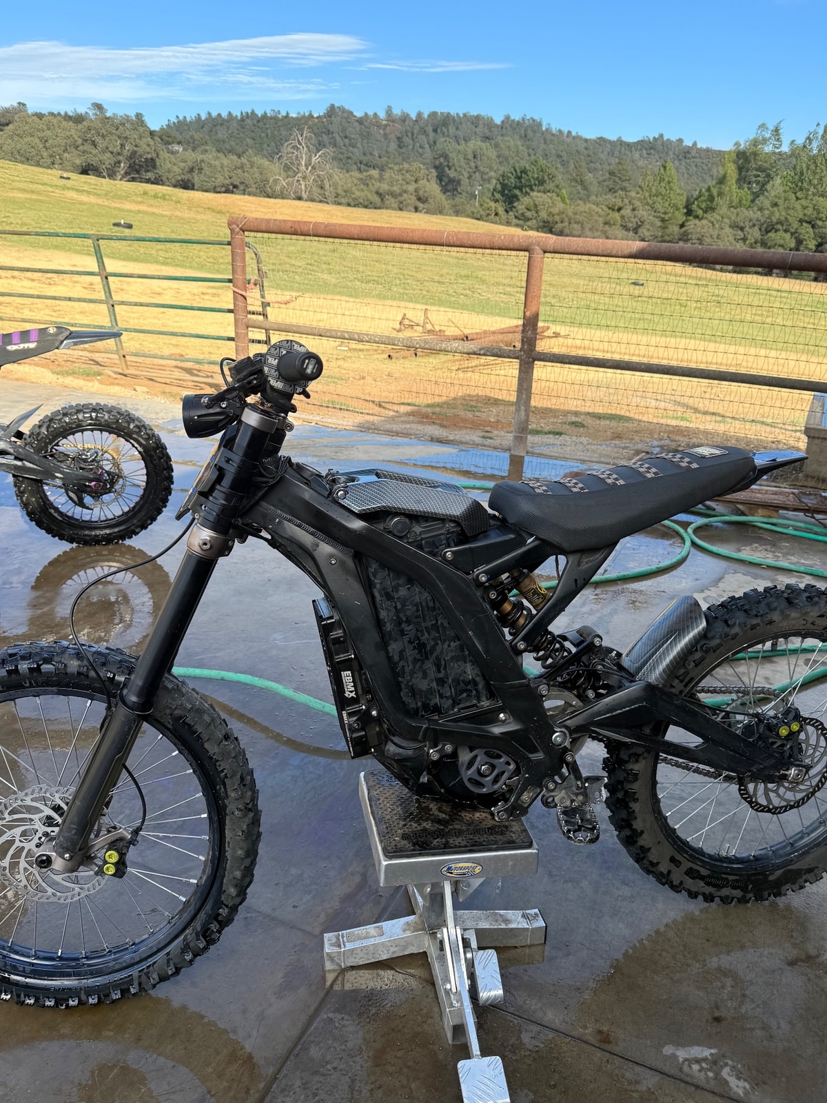 2023 Sur-Ron Lbx With A EBMX 9000 V3 Controll With 100 Miles, photo 4 of 7