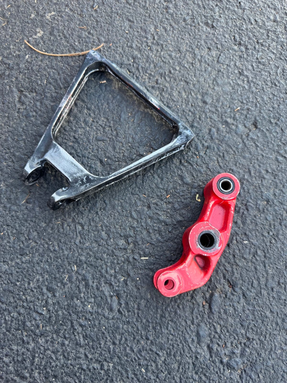 Stock Linkage and Triangle, photo 1 of 4