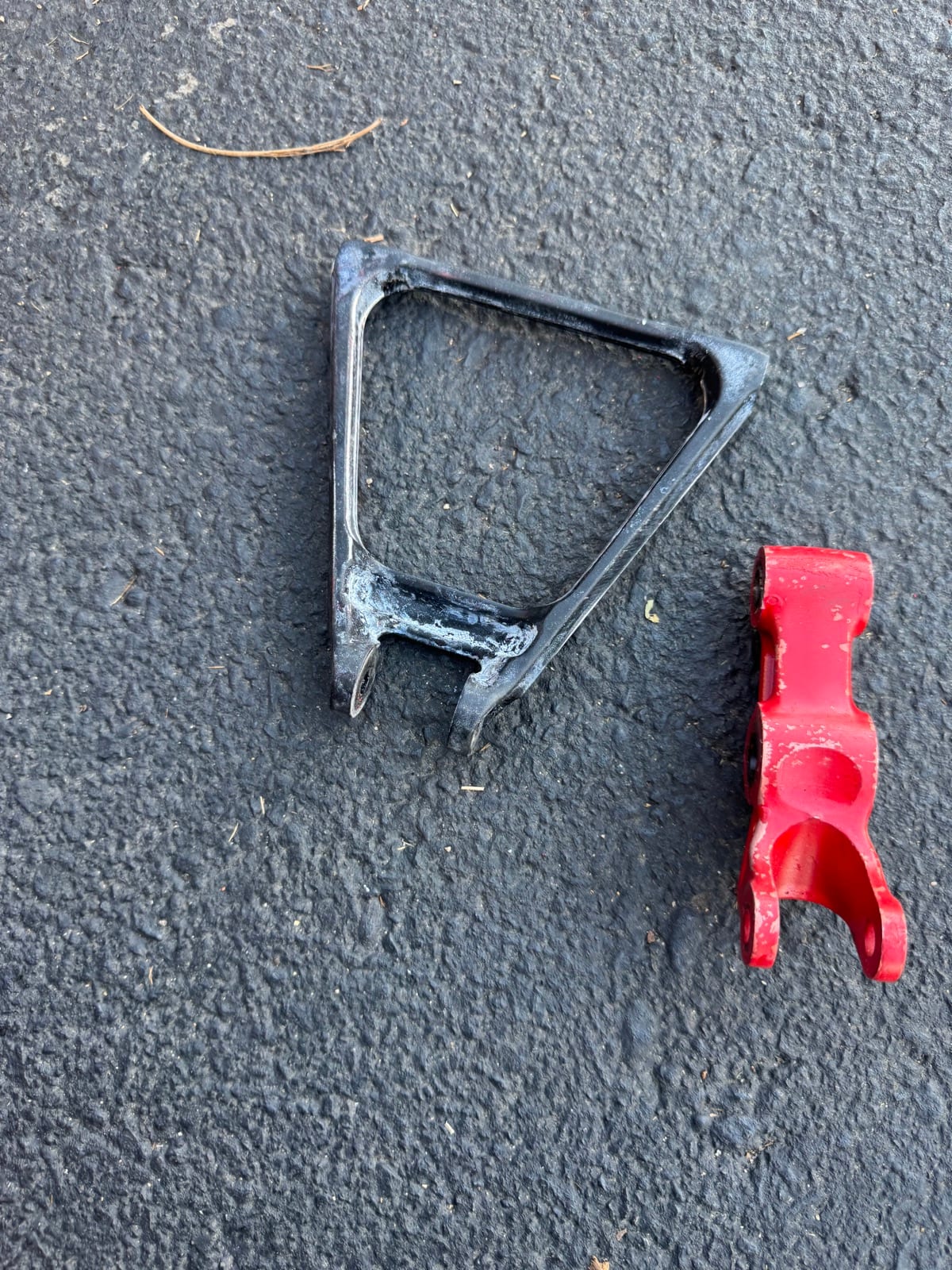 Stock Linkage and Triangle, photo 2 of 4