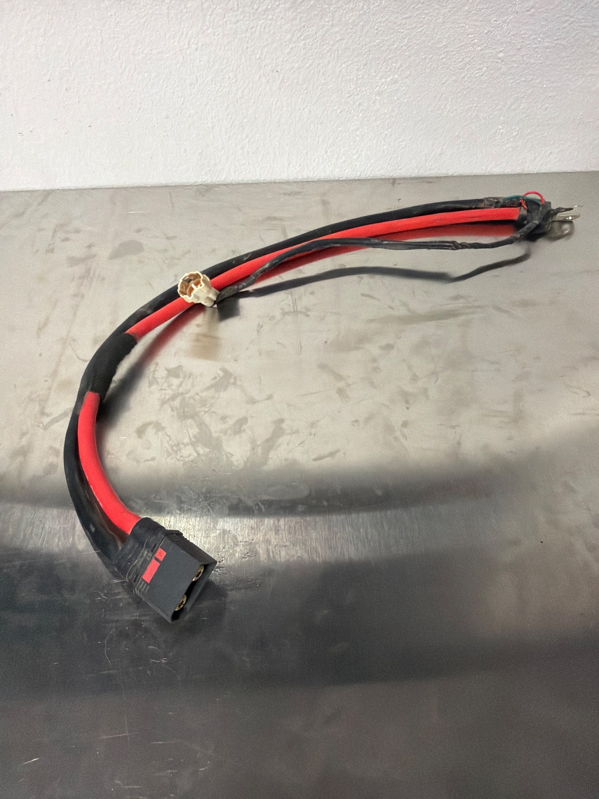 QS8 Battery Connector For No Breaker, photo 1 of 2