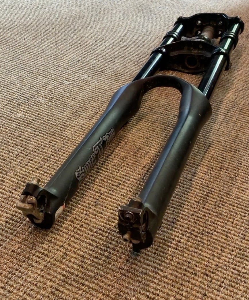 MTB Forks comes with an axel, photo 2 of 2