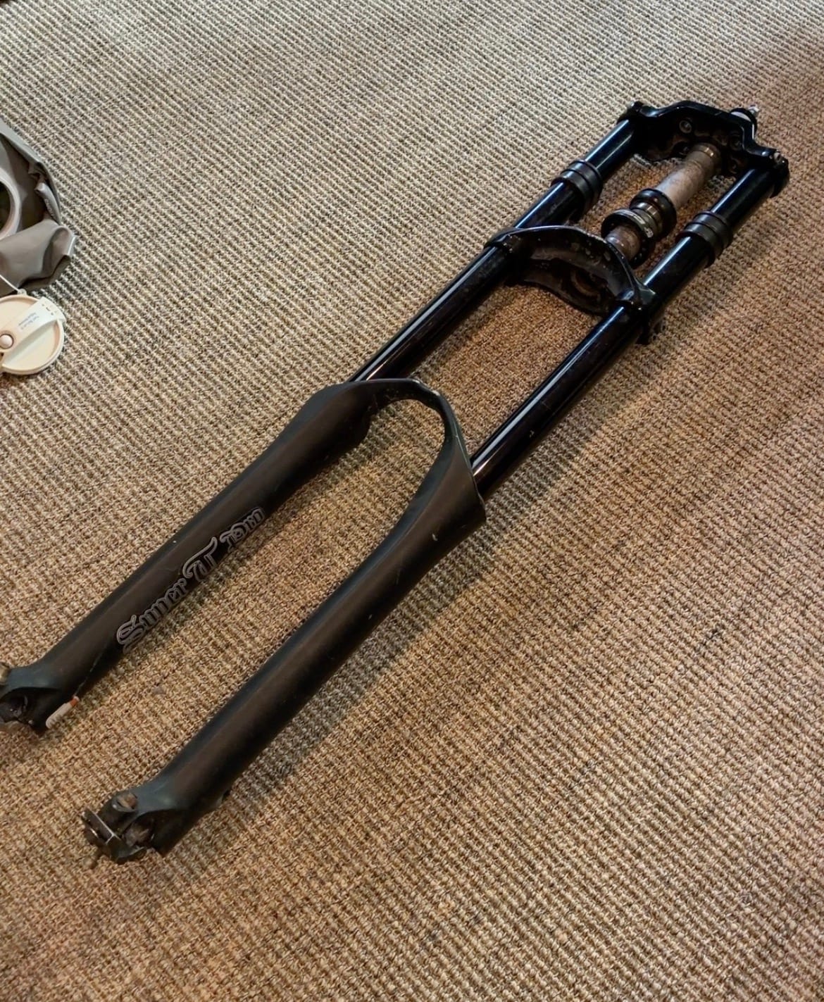MTB Forks comes with an axel, photo 1 of 2