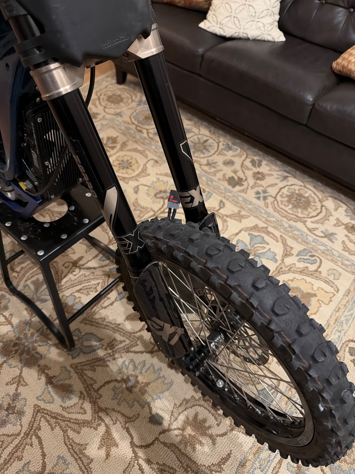 EXT Ferro Forks, photo 2 of 2