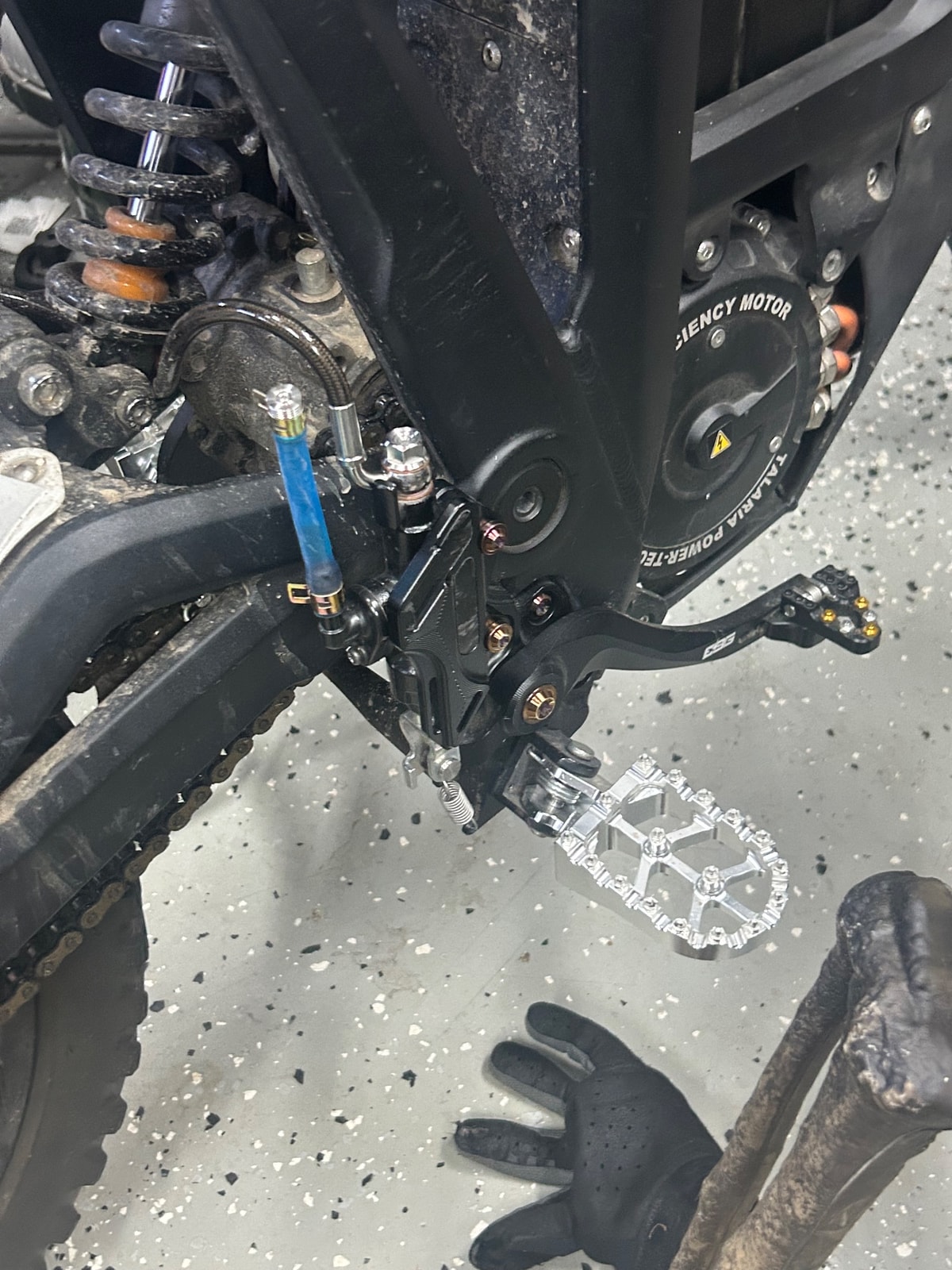 2025 MX4 Sting R, photo 2 of 8
