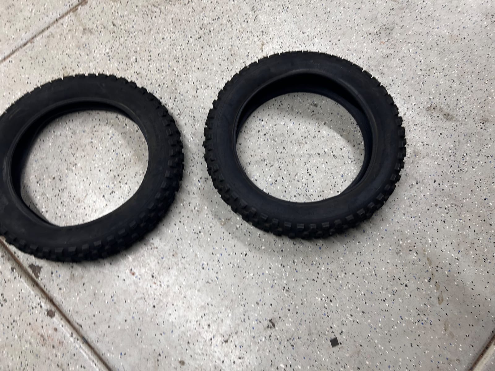 20X4 Knob Tires, photo 3 of 3