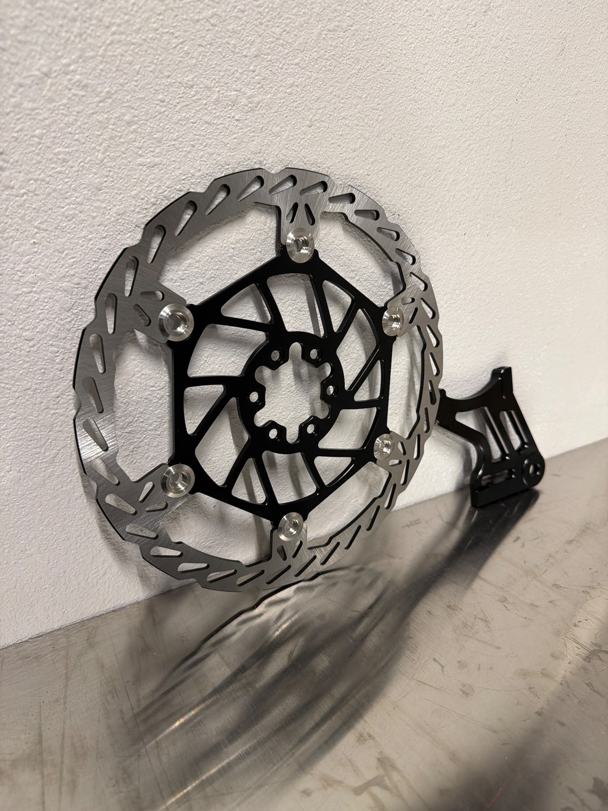 Brand New 250mm Rear Rotor And Adapter For Sur-Ron Lbx, photo 3 of 4