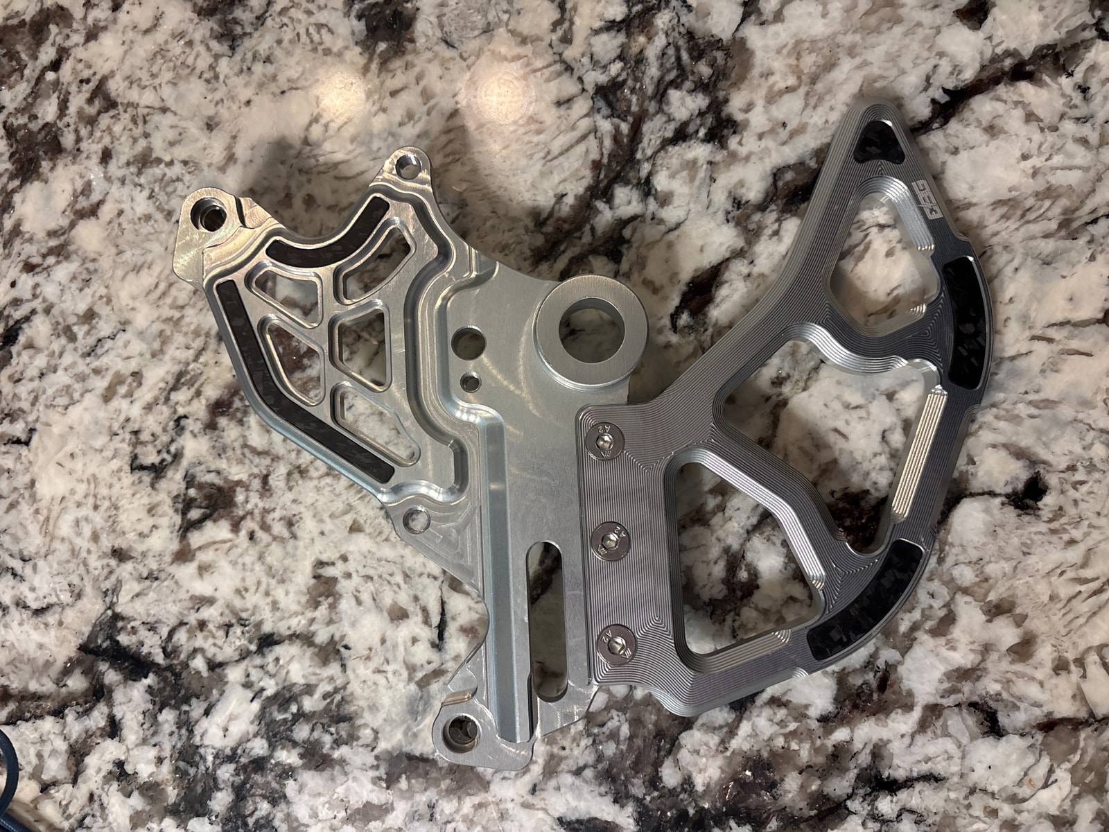 Dual Caliper Ultra Bee Break Mount EBG, photo 1 of 3