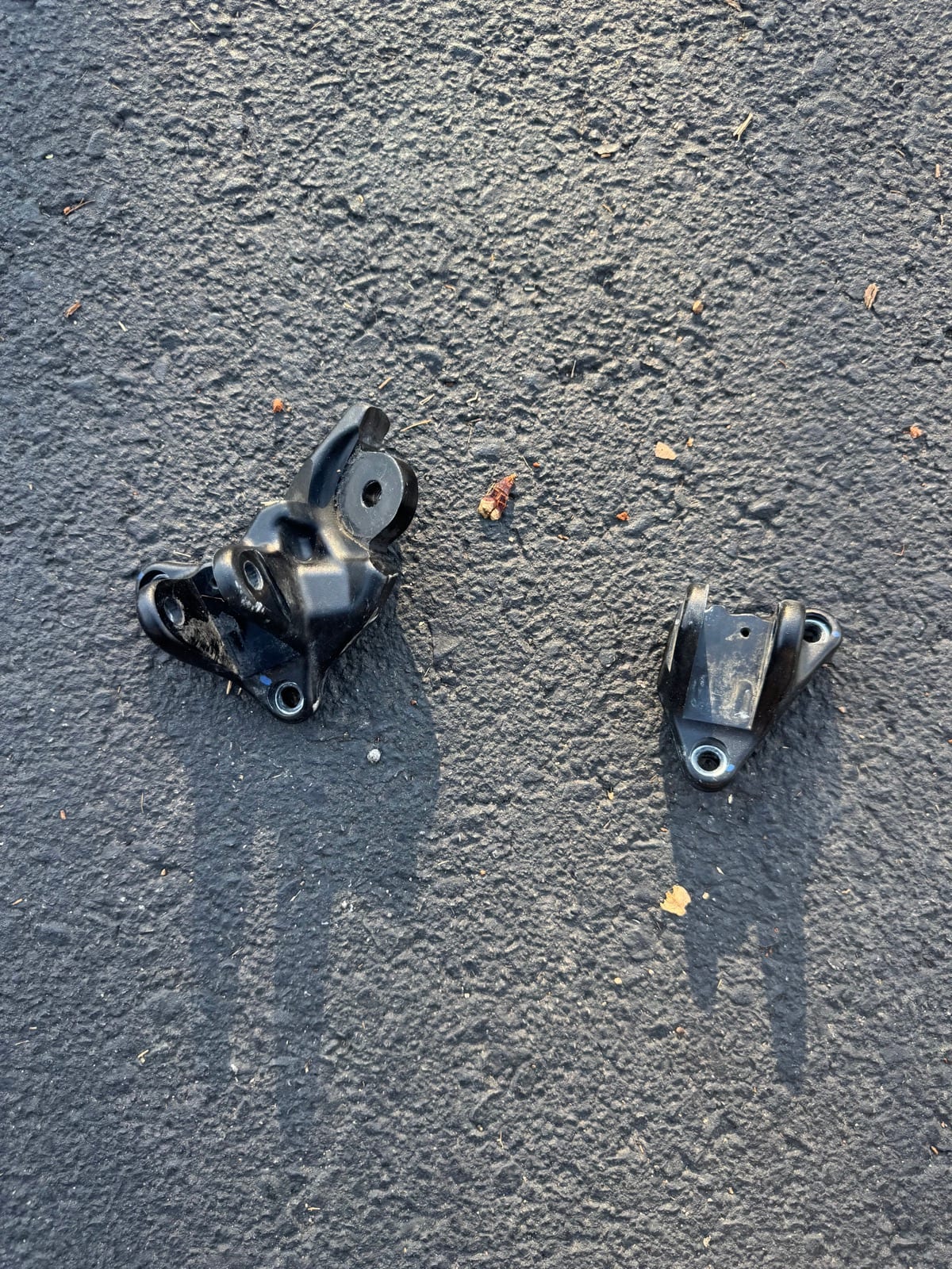 Ultra Bee Peg Brackets, photo 1 of 7