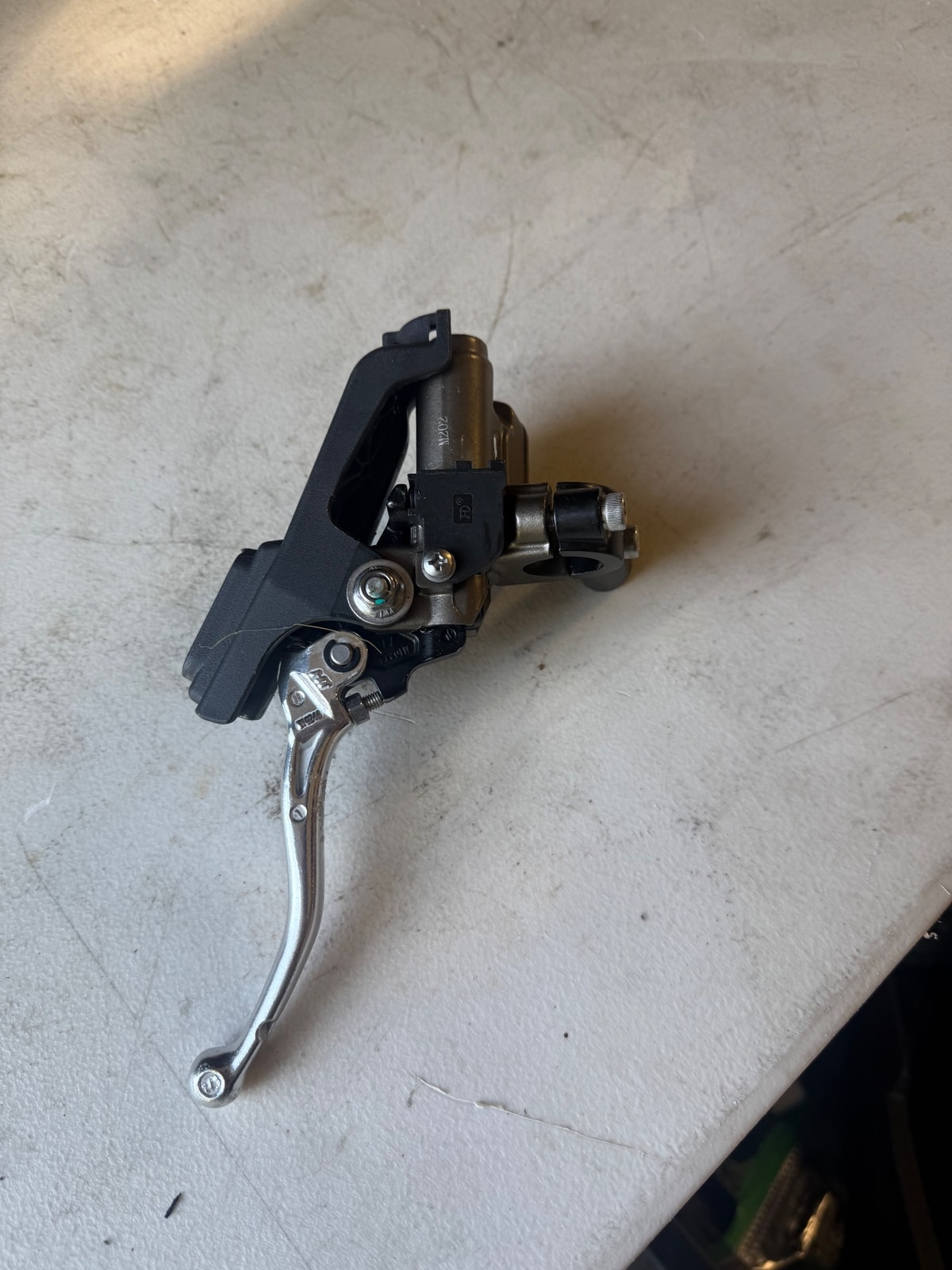 Front Ultra Bee Master Cylinder, photo 1 of 3